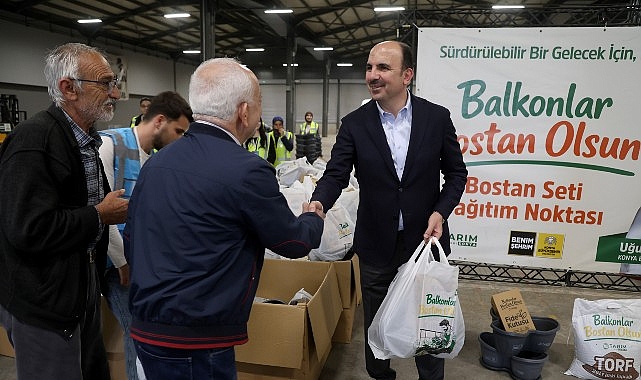 "Balkonlar Bostan Olsun" Projesinde Dağıtımlar Devam Ediyor