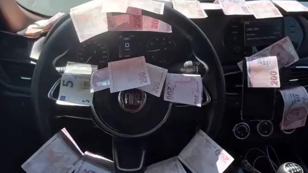 Bir taksici günlük kazancını paylaştı