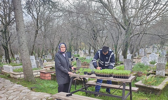 Büyükşehir'in mezarlıklarda bayram hazırlığı sürüyor