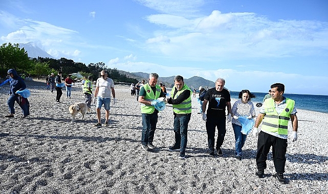 Çıralı'da sahil temizliği