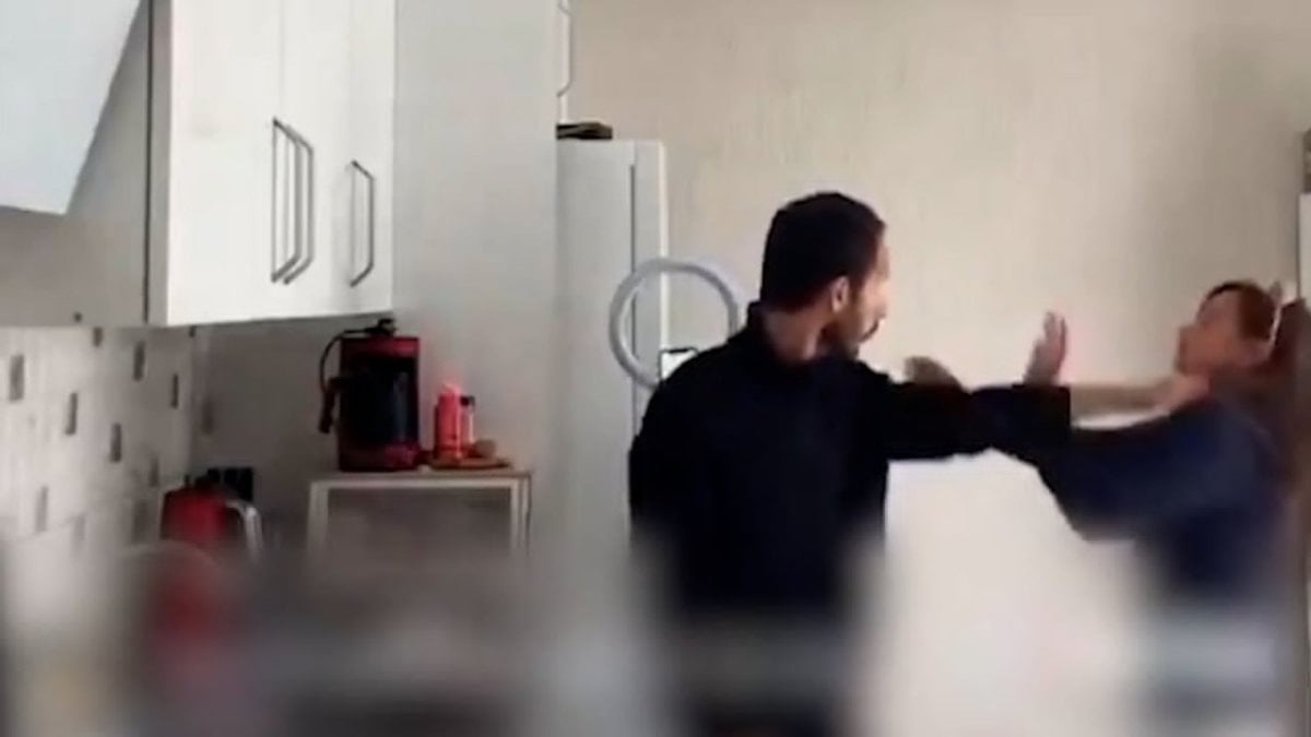 Denizli’de TikTok canlı yayınında kadına şiddet: Tepkilere rağmen yayını sürdürdü