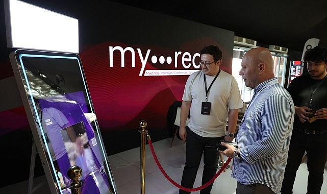 DIGIFEST'te ilk gün heyecanı Cam Piramit'te başladı