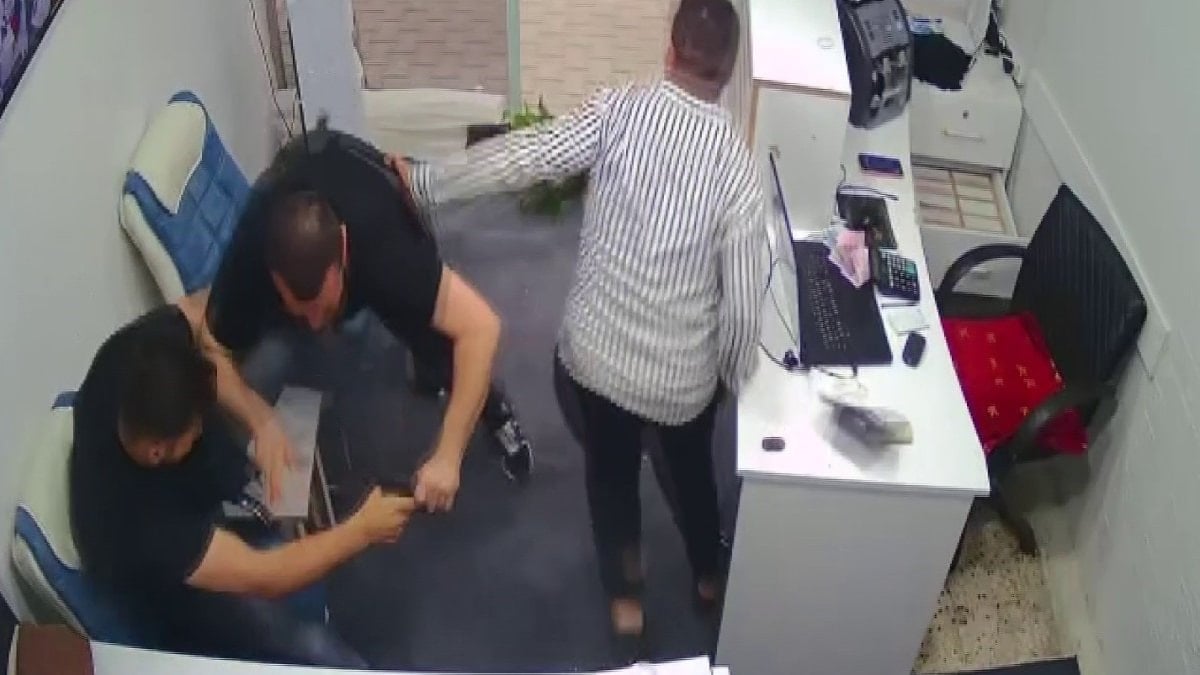Hatay'da husumetlisine direndi, kurtuldu