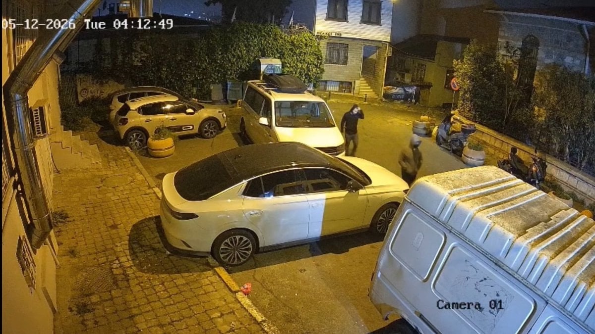 İstanbul'da iş insanının otomobilinin lastiklerini bıçakladılar: O anlar kamerada