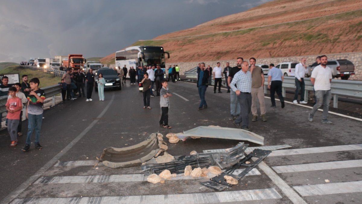 Şırnak'ta aynı yerde bir gün arayla iki kaza: Vatandaşlar yolu kapattı