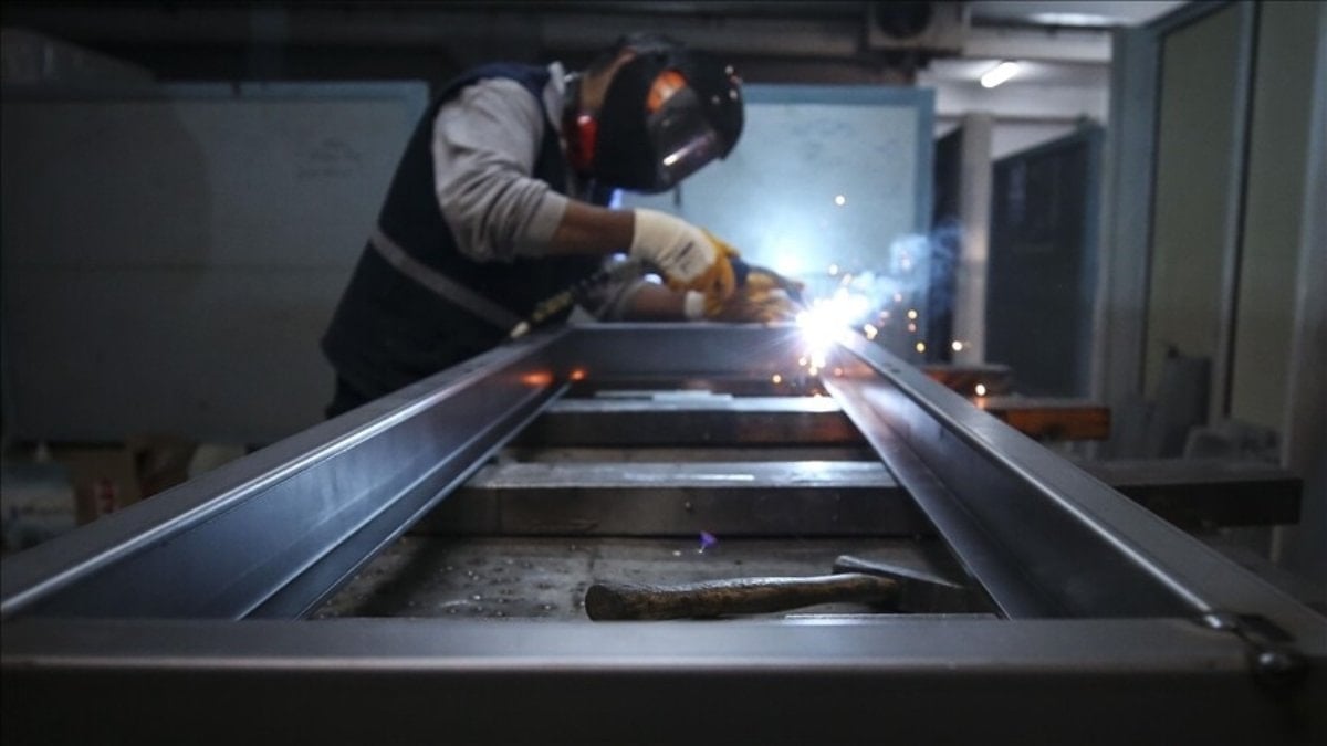 Ücretli çalışanların sayısı yıllık yüzde 1,8 artış gösterdi