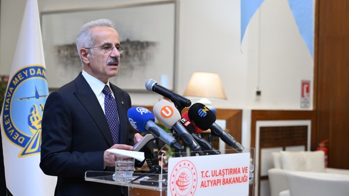 Abdulkadir Uraloğlu: Hava yollarında bu yıl 270 milyon yolcuyu hedefliyoruz