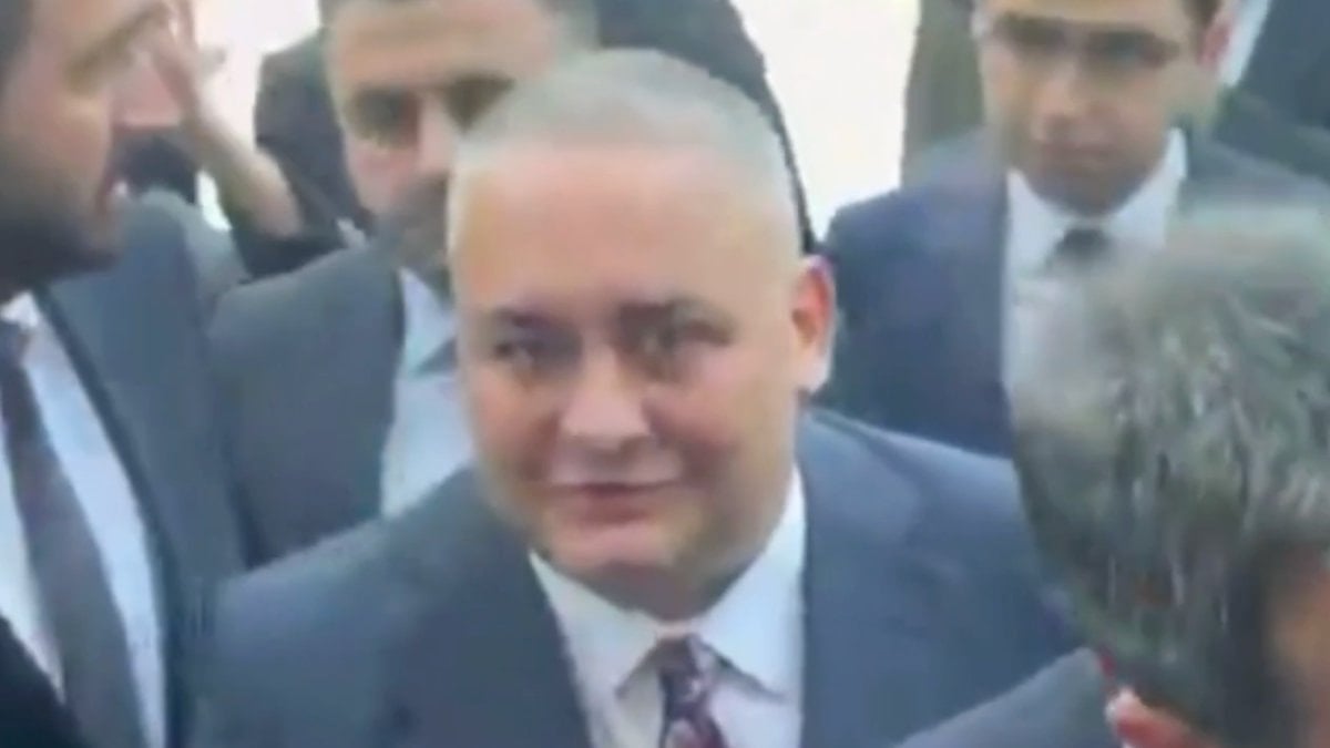 AK Parti'ye katılmaları beklenen Rasim Arı ve Mesut Özarslan genel merkeze geldi