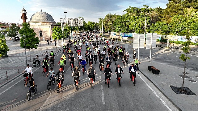 Avrupa Bisiklet Başkenti Konya'da Şehir Merkezi ve 28 İlçede Aynı Anda Binlerce Bisikletsever Pedal Çevirdi