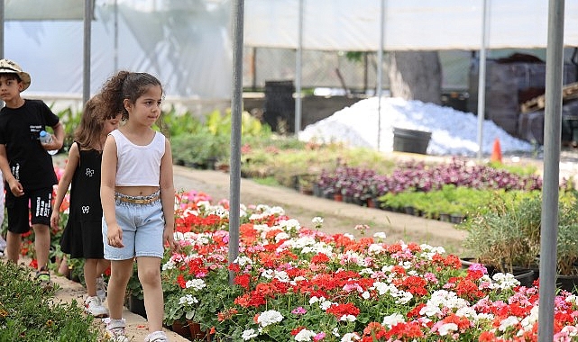 Başkan Çerçioğlu'nun Çalışmaları ile Minik Öğrenciler Doğa Sevgisini Öğreniyor