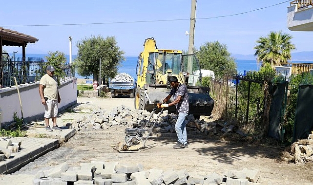 Burhaniye'de Yol Çalışmaları Tüm Hızıyla Devam Ediyor