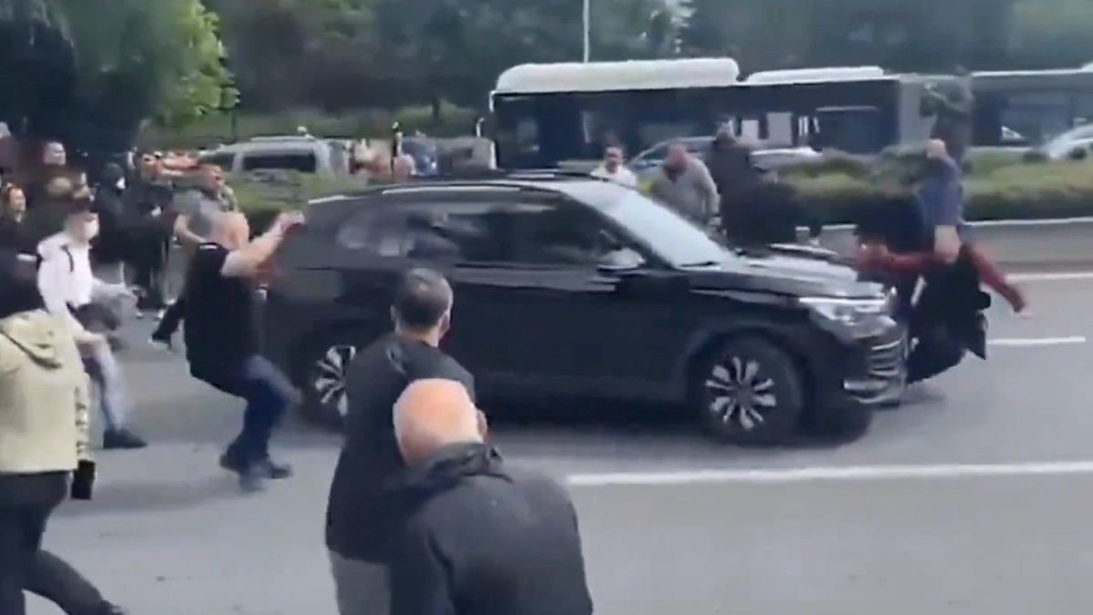 CHP Genel Merkezi önünde araçlı saldırı: Otomobil bir kadını ezdi