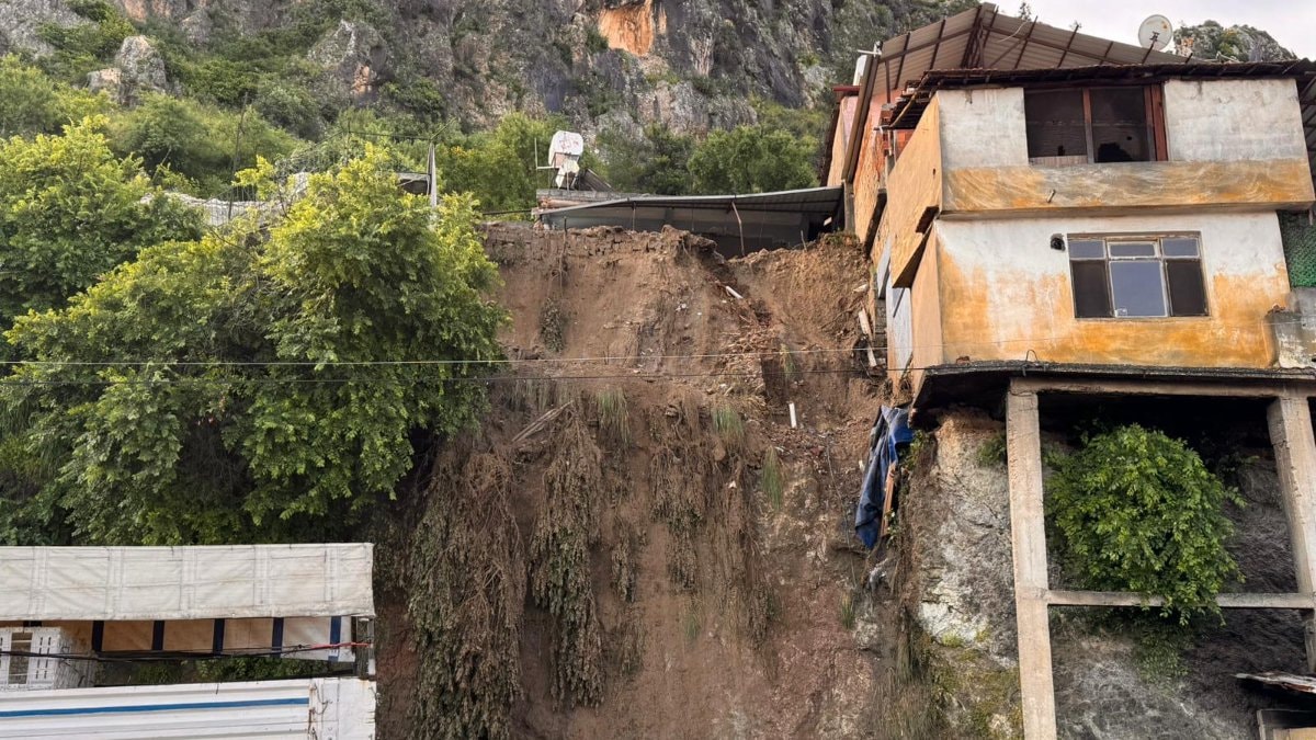 Hatay'da Asi Nehri taştı