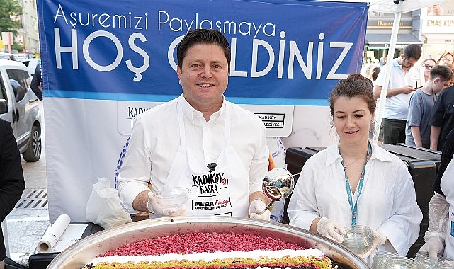 Kadıköy'de 21 Mahallede Aşure İkramı