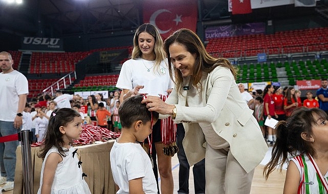 Karşıyaka'da Kış Spor Okulları'na görkemli kapanış
