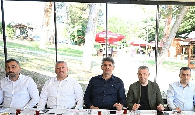 Kartepe'de Hizmetler Muhtarlarla Masaya Yatırıldı