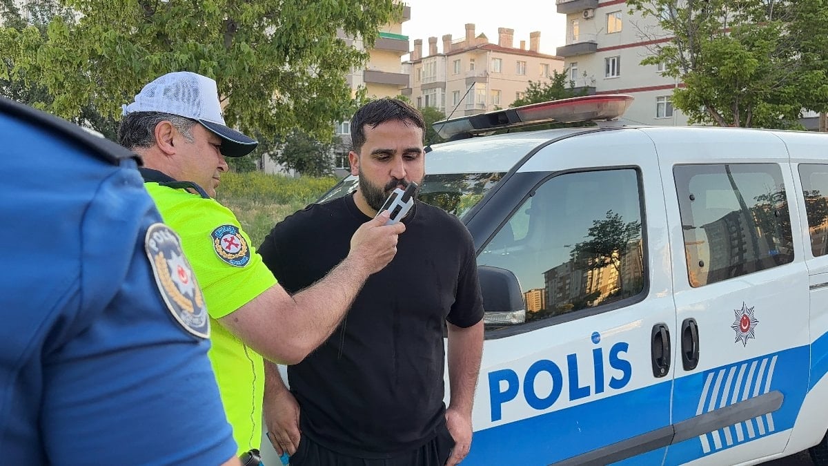 Kayseri'de şüphe üzerine durdurulan sürücü 1.06 promil alkollü çıktı