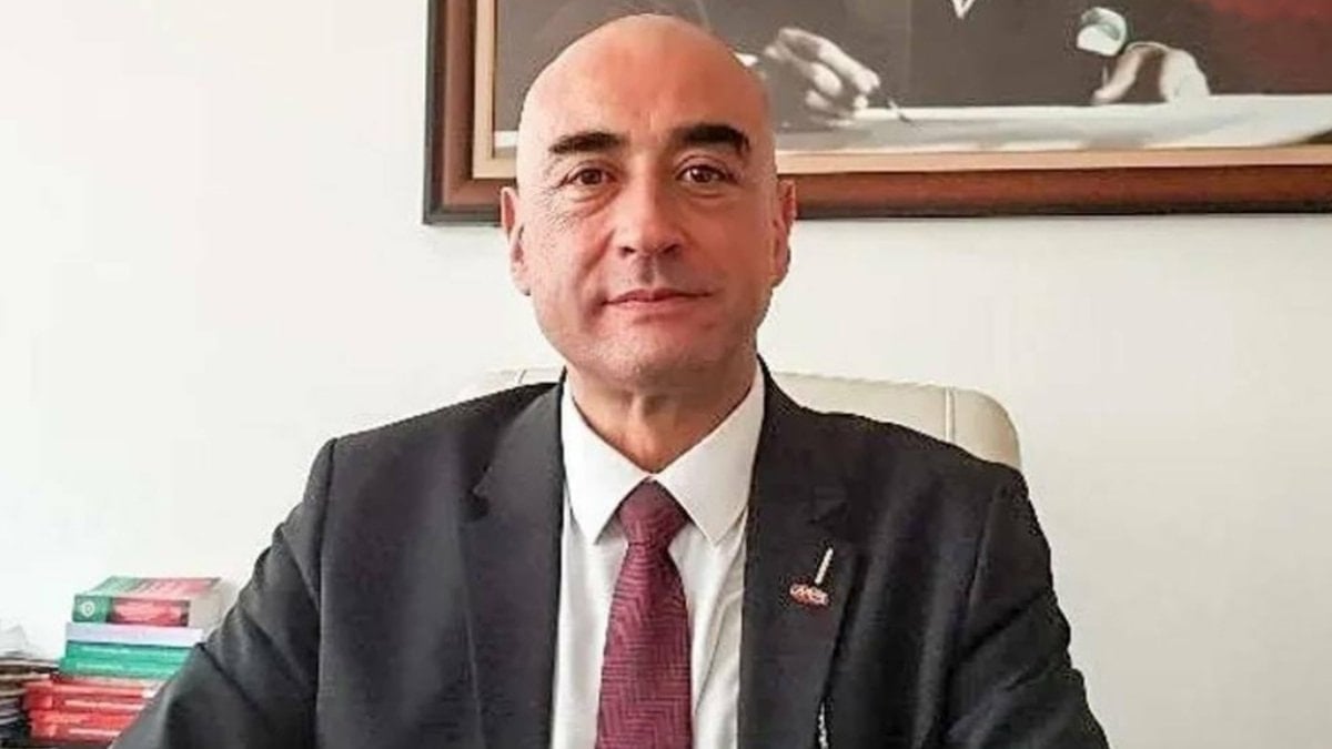 Kemal Kılıçdaroğlu, CHP'nin YSK Temsilcisi Mehmet Hadimi Yakupoğlu'nu görevden aldı