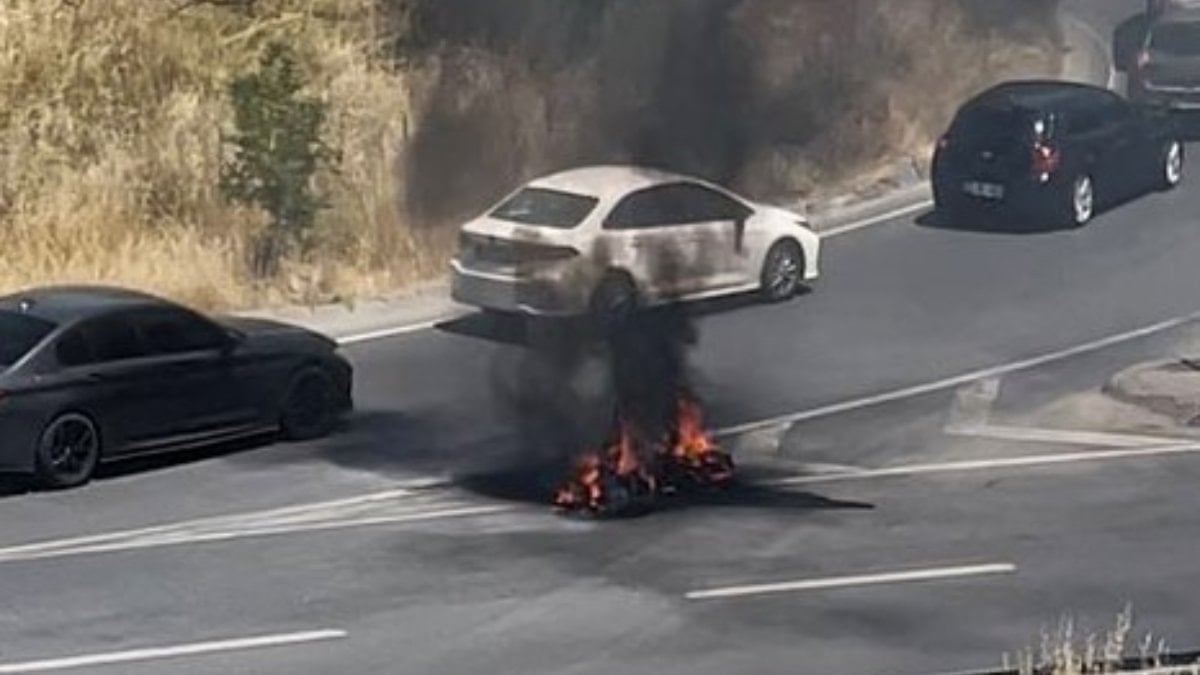 Küçükçekmece'de alev alan motosikleti beton mikseri sürücüsü kurtardı