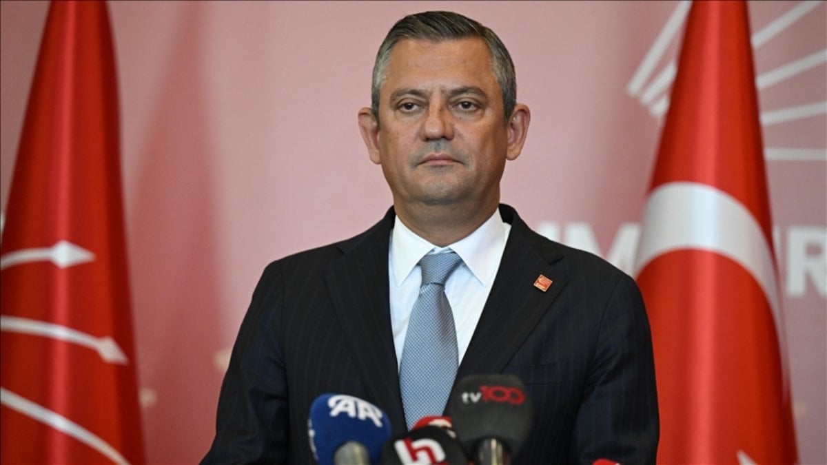Özgür Özel yeni partinin ilanına hazırlanıyor: Yürüyüş Partisi