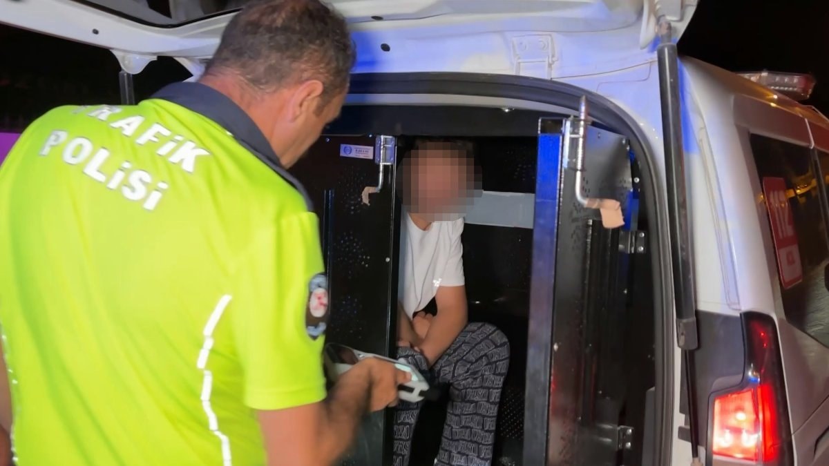 Aksaray'da polisin ehliyetini istediği alkollü sürücü: 150 liram var