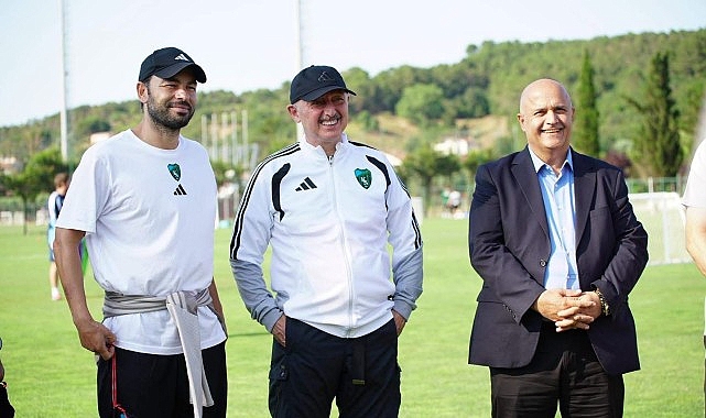 Başkan Büyükakın'dan Kocaelispor'a moral