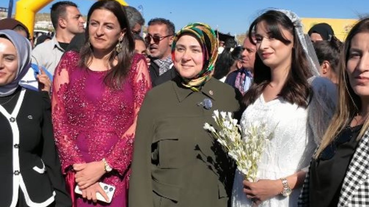 Cumhurbaşkanı Erdoğan, Berçelan Yaylası'ndaki Kadın Şenliği'ne telefonla bağlandı