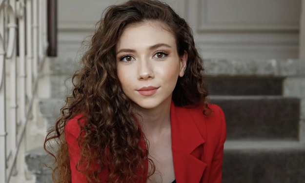 Ece Yüksel De “Aşk ve Taht” Dizisinde!