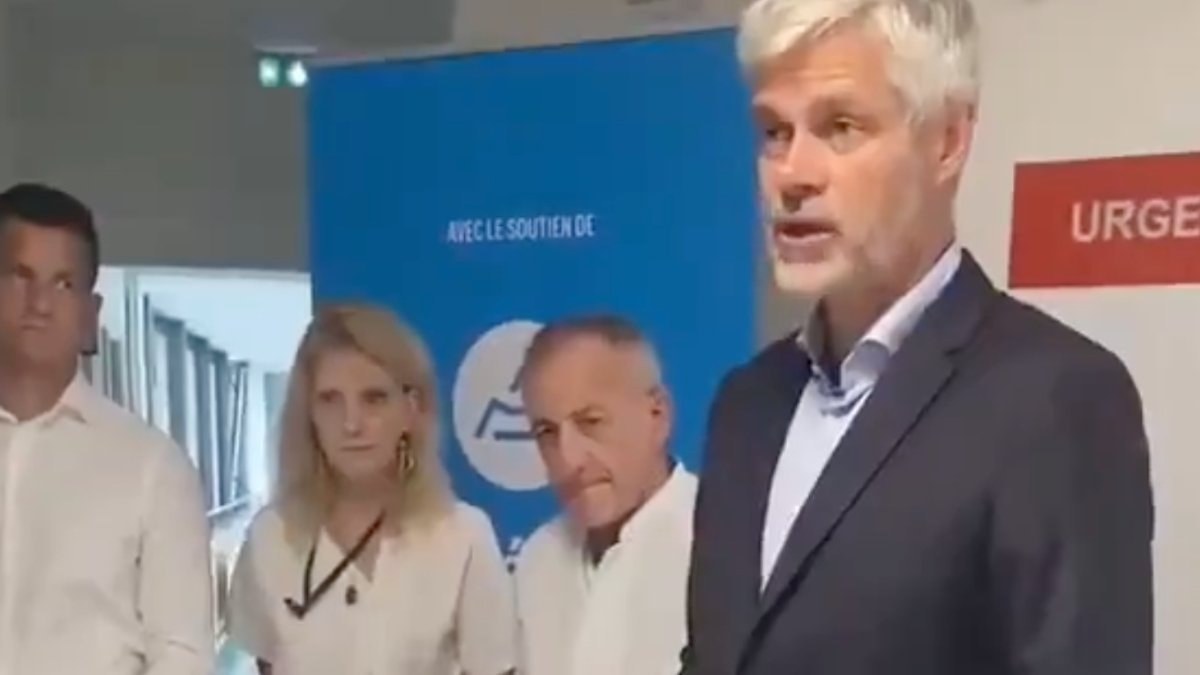 Fransız milletvekili Wauquiez, hastanenin acil servisine törenle klima teslim etti