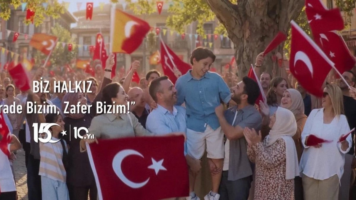 Halkbank'tan 15 Temmuz'a Özel Reklam Filmi:  "İrade Bizim, Zafer Bizim"