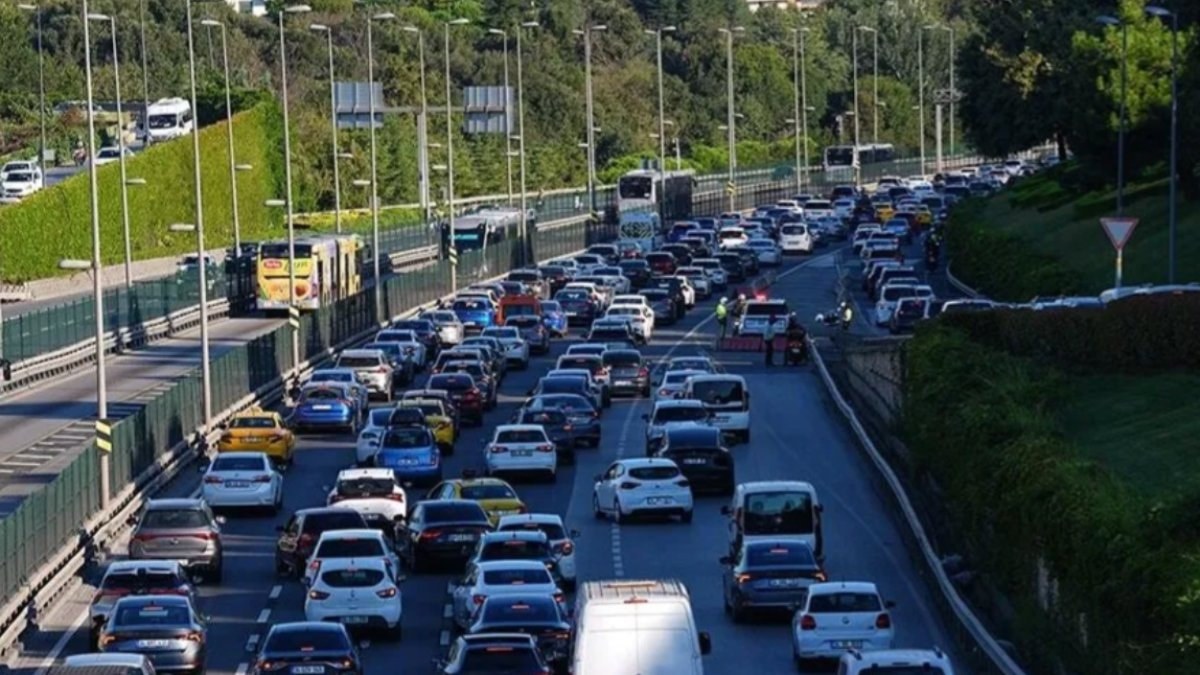 Haziran ayında 194 bin 740 adet taşıtın trafiğe kaydı yapıldı