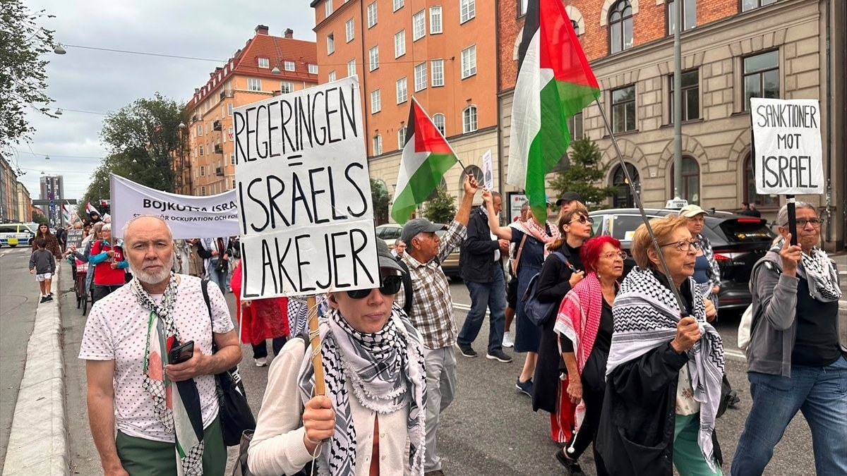İsveç'te İsrail'in Filistin ve Lübnan'a yönelik saldırıları protesto edildi
