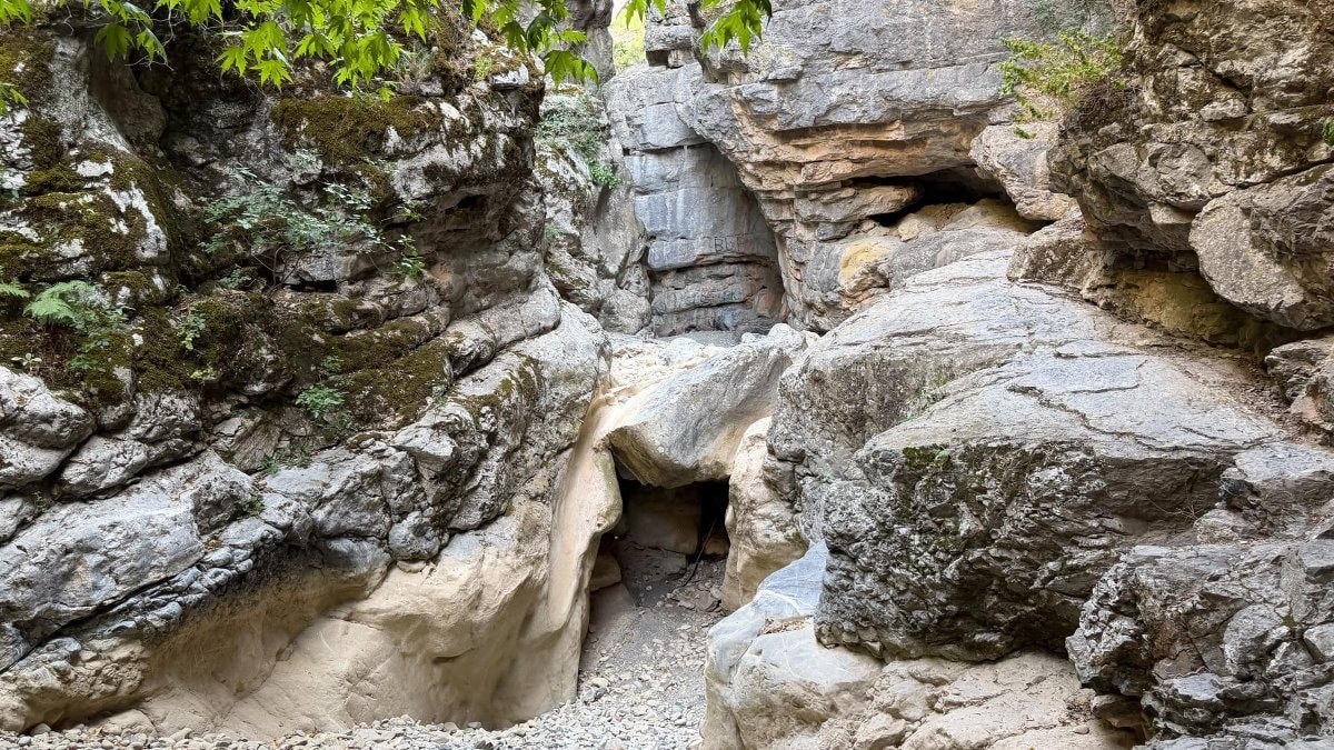 Manisa Spil'deki Saklı Kanyon kurudu