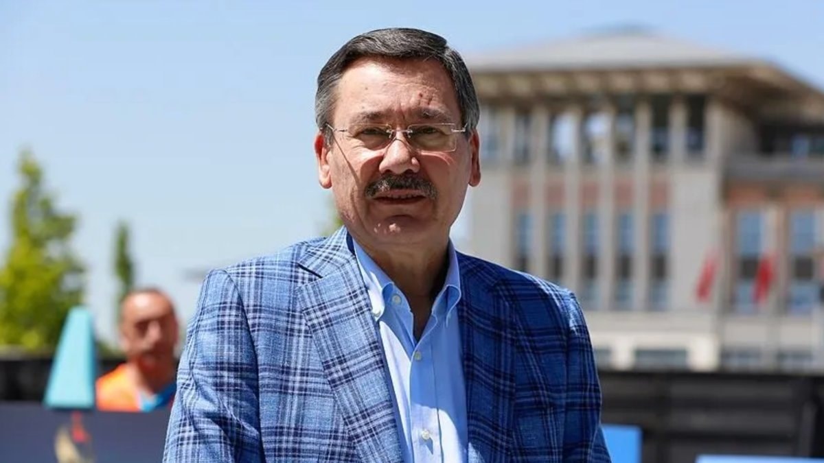 Melih Gökçek, Özgür Özel'in 'Yeni Parti'sini ti'ye aldı