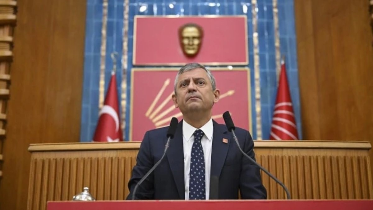 Özgür Özel ve milletvekilleri, saat 10.00’da CHP'den istifa edecek