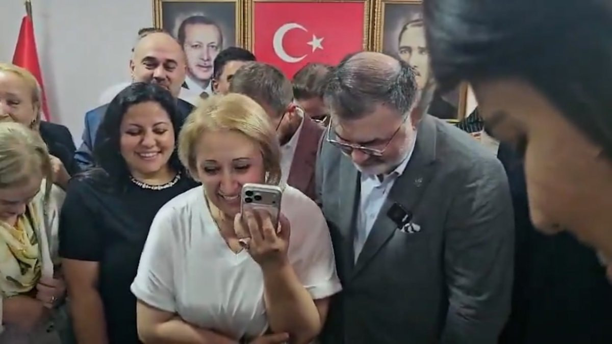 Cumhurbaşkanı Erdoğan'dan Menderes Belediye Başkanvekili seçilen Asuman Şen'e tebrik