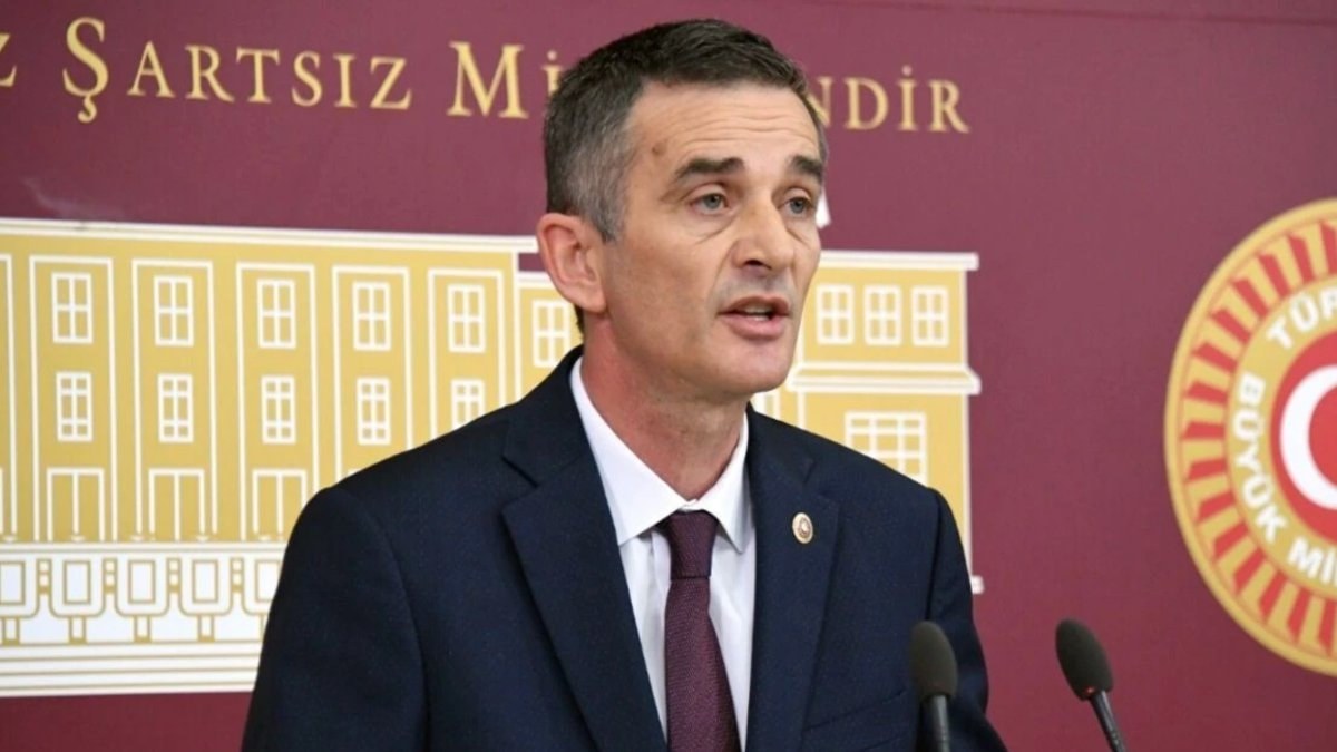 Sakarya Milletvekili Ümit Dikbayır, AK Parti'ye katılıyor