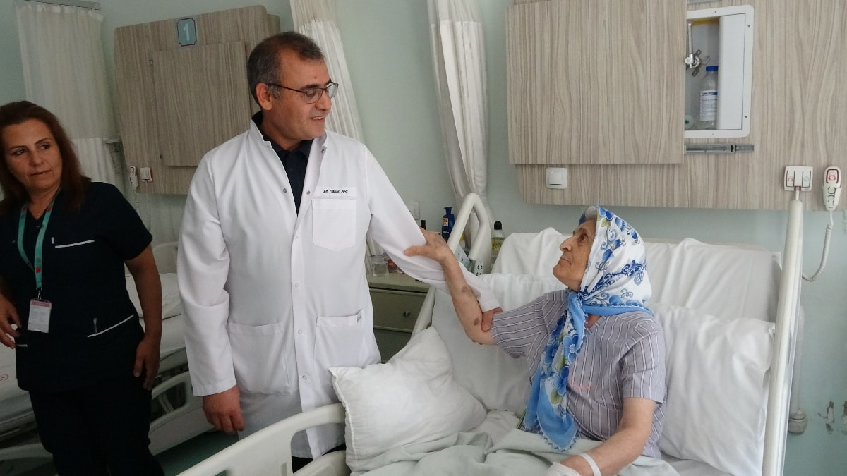 Almanya'da yaşayan gurbetçinin derdine Türk doktorları dermen oldu