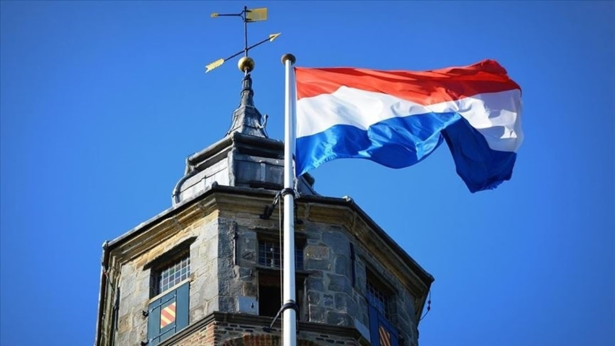 Hollanda, jeopolitik gerilim nedeniyle 86 ton altın rezervini ABD ve Kanada'dan İngiltere'ye taşıdı