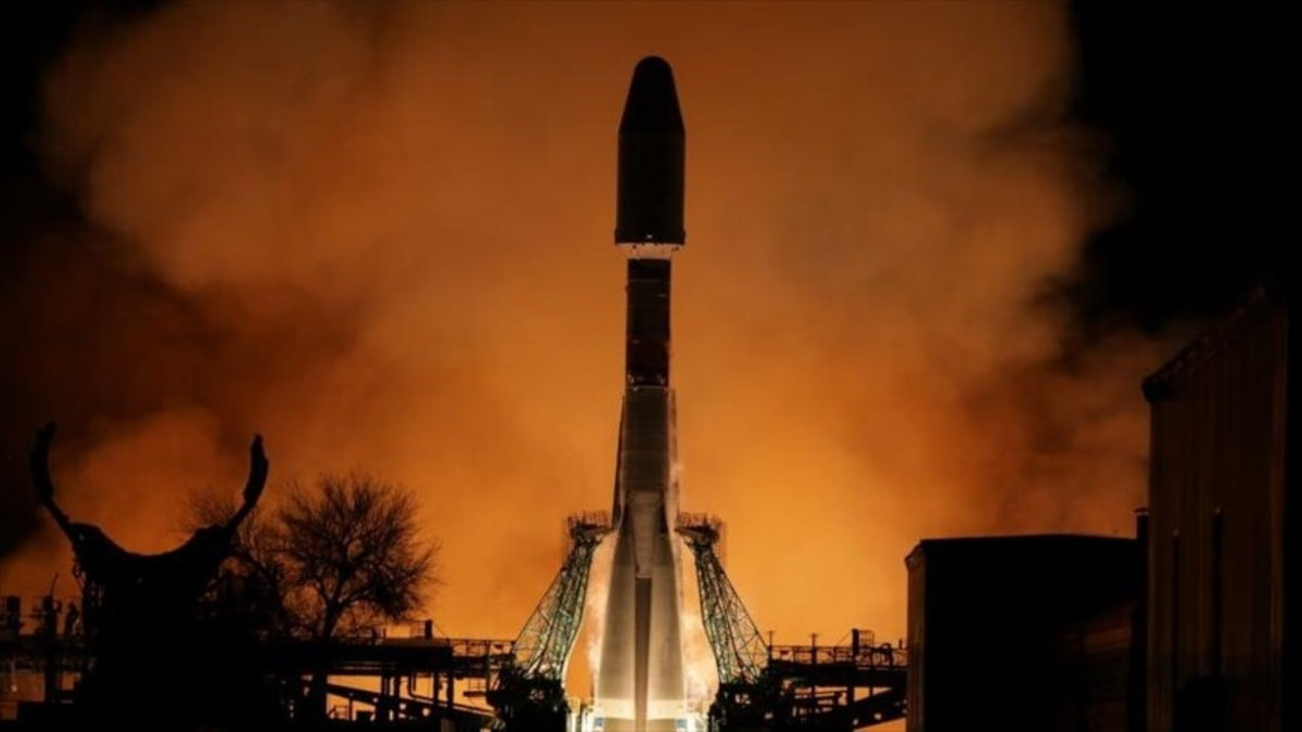 Rusya’da Soyuz-2.1b roketiyle uzay aracı fırlatıldı