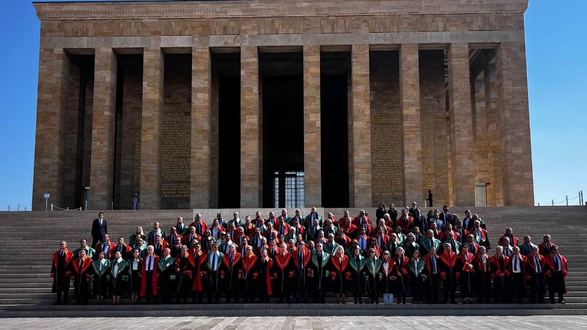 Yargıtay heyetinden adli yılın açılışı dolayısıyla Anıtkabir'e ziyaret