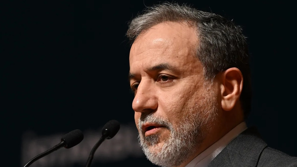 Abbas Arakçi: Tehditler karşısında boyun eğmeyeceğiz