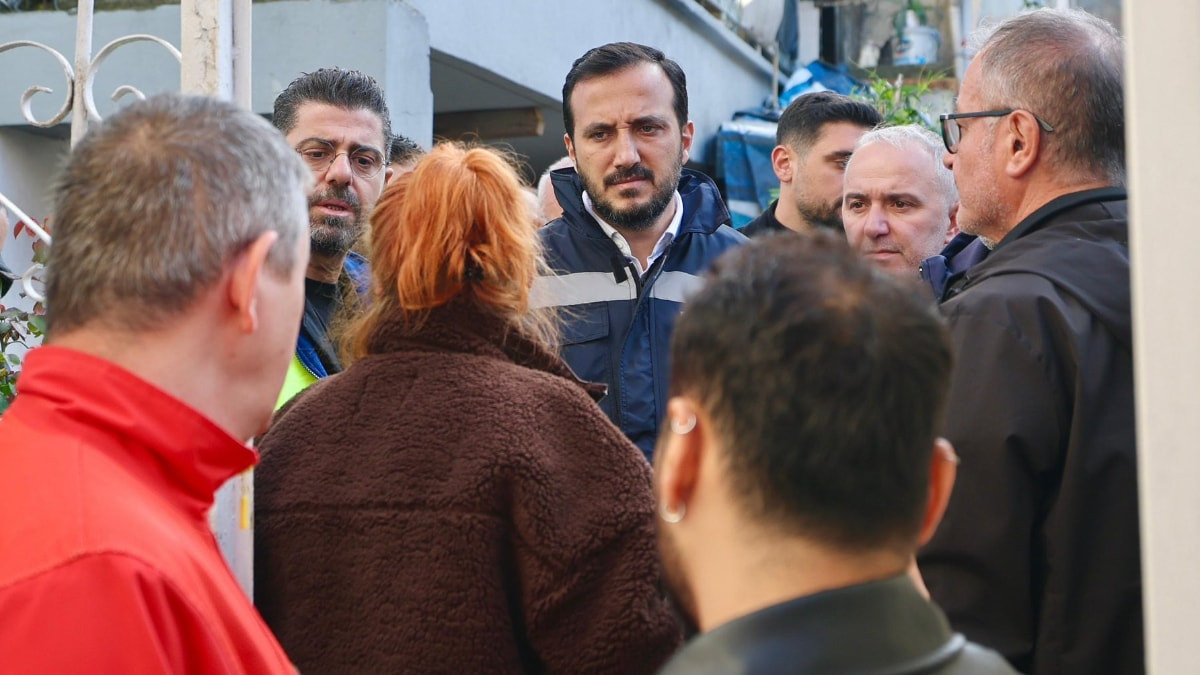 Abdullah Özdemir, Eyüpsultan'da selden etkilenen vatandaşları ziyaret etti