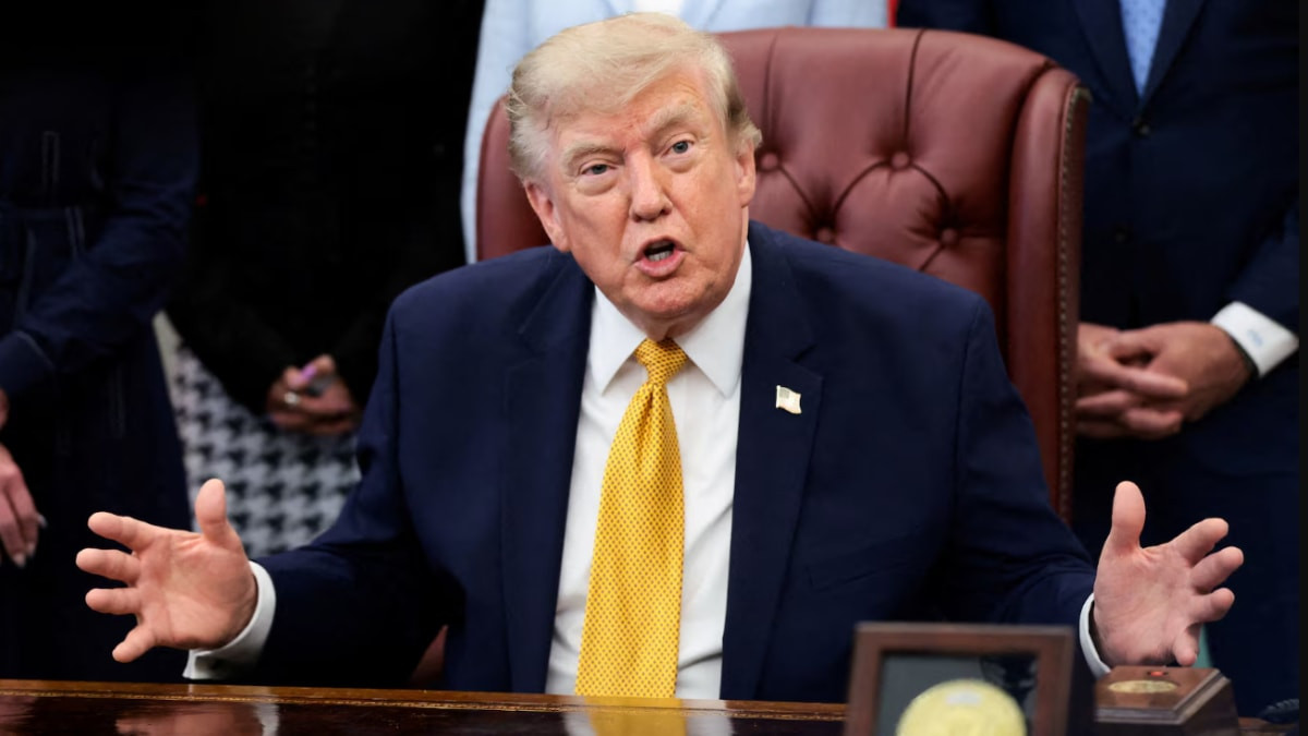 Donald Trump Fransa'daki eylemleri yorumladı
