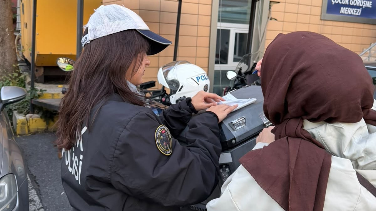 İstanbul'da ters yöne dönen sürücüye ceza