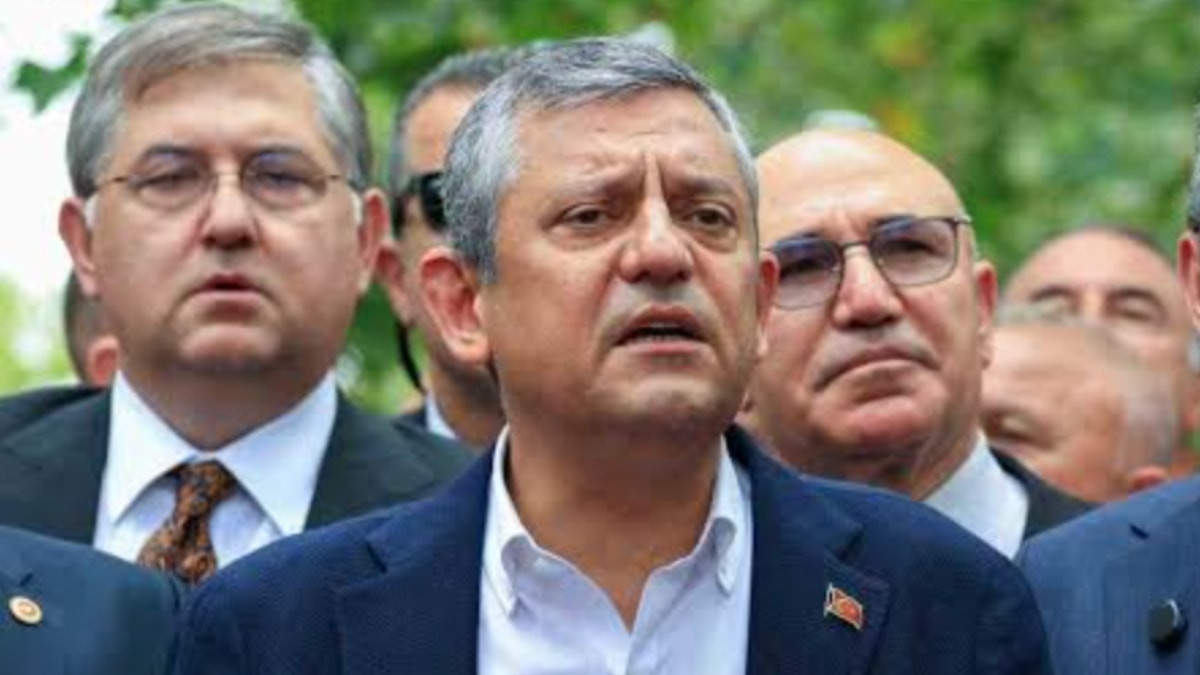 Özgür Özel, bu defa da Türkiye'yi Hollandalılara şikayet etti