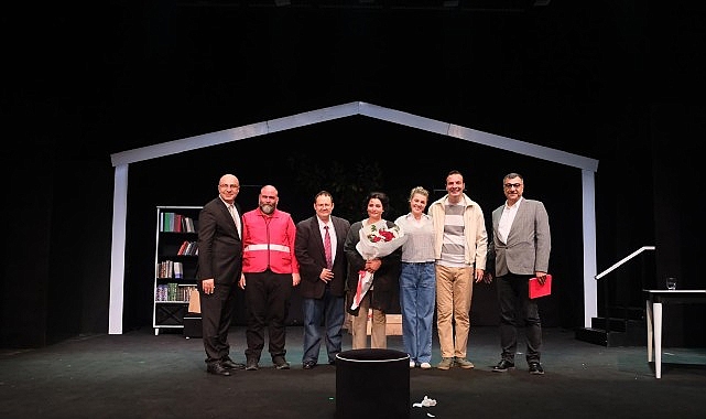 Şehrin Tiyatrosu "Yenilmez" oyunuyla 11. Adana Şehir Tiyatroları Festivali'ne konuk oldu
